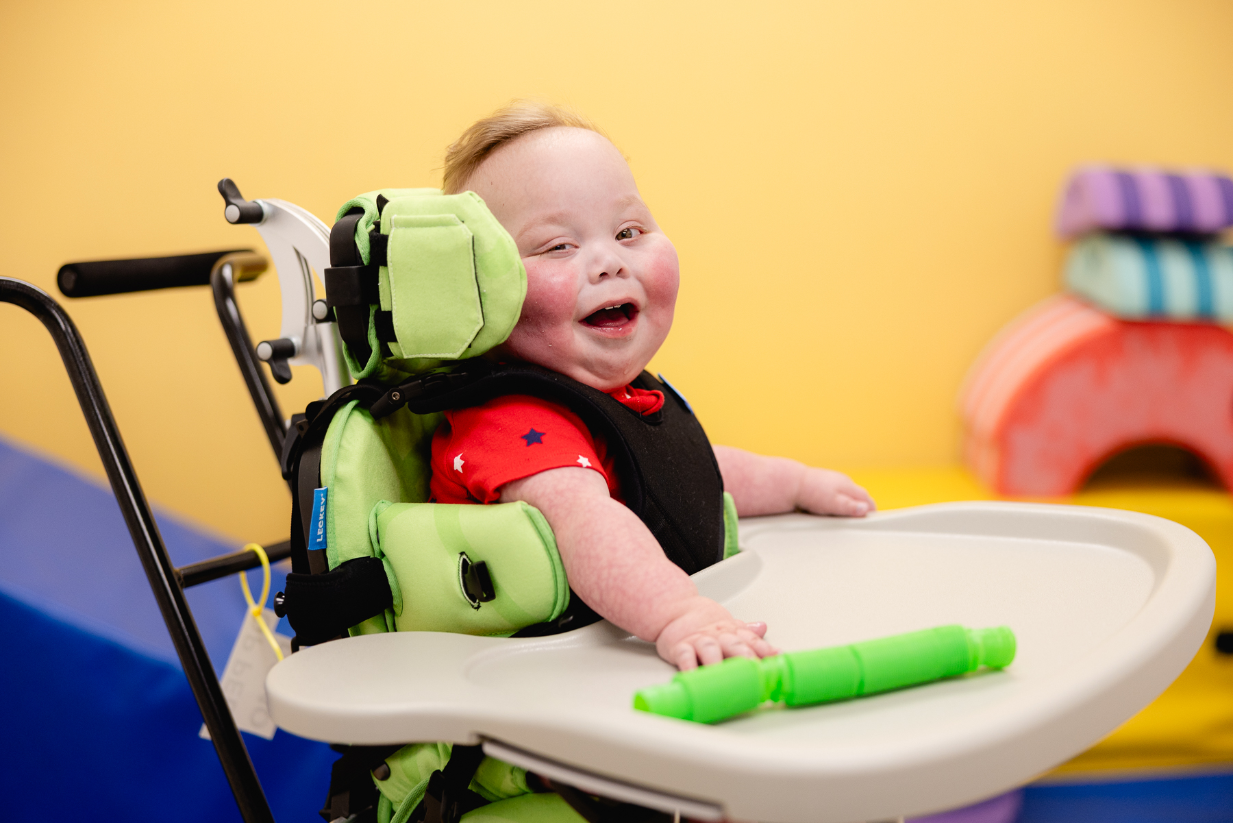 matthew_clark_outpatient_peds_feeding_chair-3474