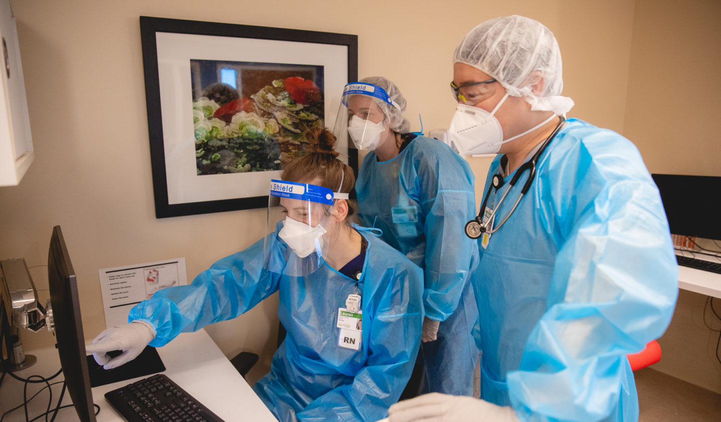 Dr. Wang and team in the ReCOVery Unit