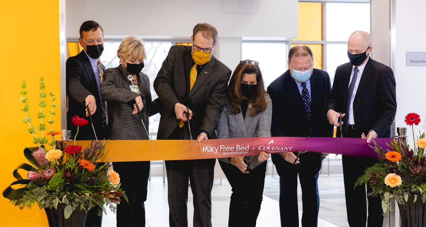 Ribbon cutting at Mary Free Bed at Covenant