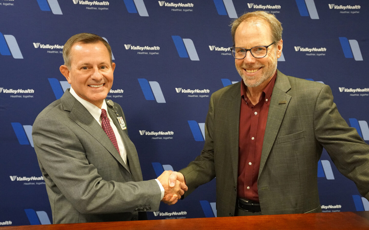 Leaders from Mary Free Bed and Valley Health Sign Joint Operating Agreement