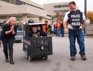 Parade a tricked-out Halloween treat for pediatric patients 8 Halloween for Rest of Us 2016 featured photo e1477939317804
