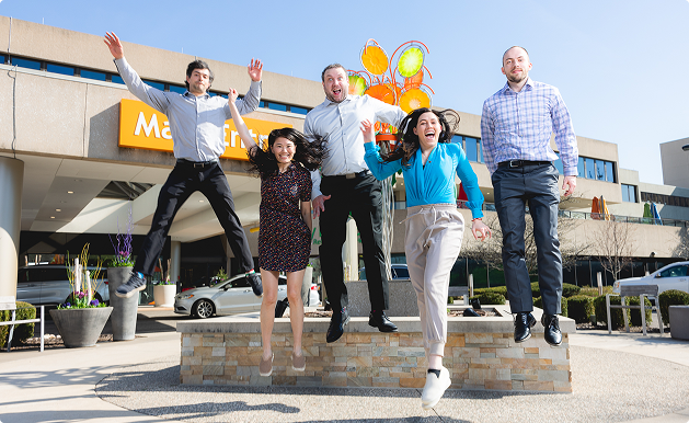 A World-Class PM&R Residency Program 2 Excited professionals in the PM&R Residency Program.